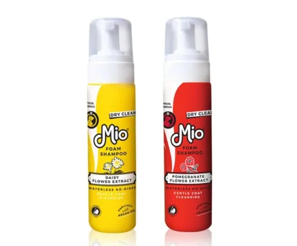 Shampooing Sec Mio pour chat et chien à l'huile d'argan. Nettoyage sans rinçage, sans parabènes, élimine les odeurs et laisse un pelage propre, doux et brillant